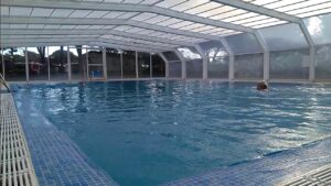 Descubre los mejores campings con piscina climatizada en Cataluña para disfrutar todo el año